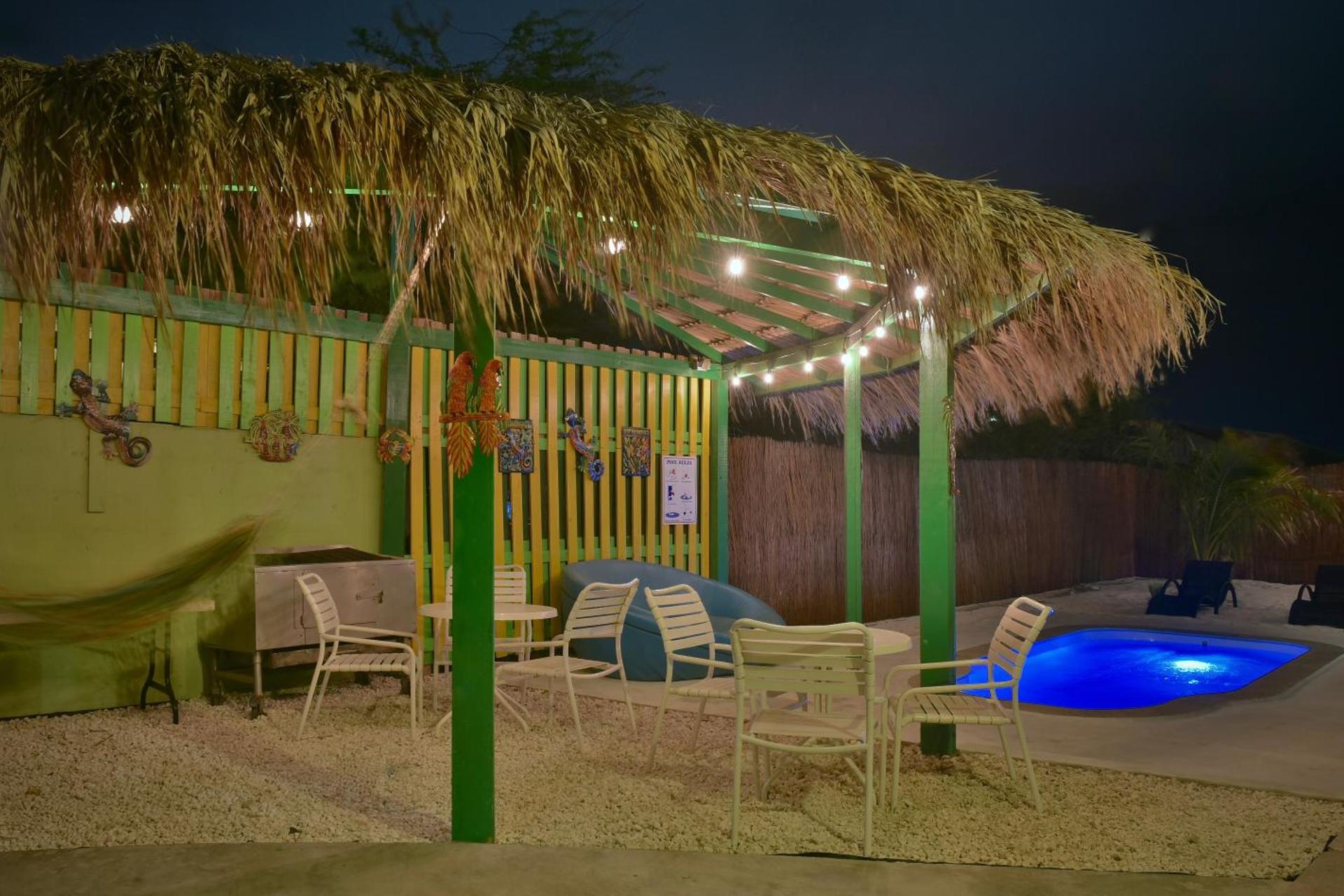 Pista Q hostel and apartments