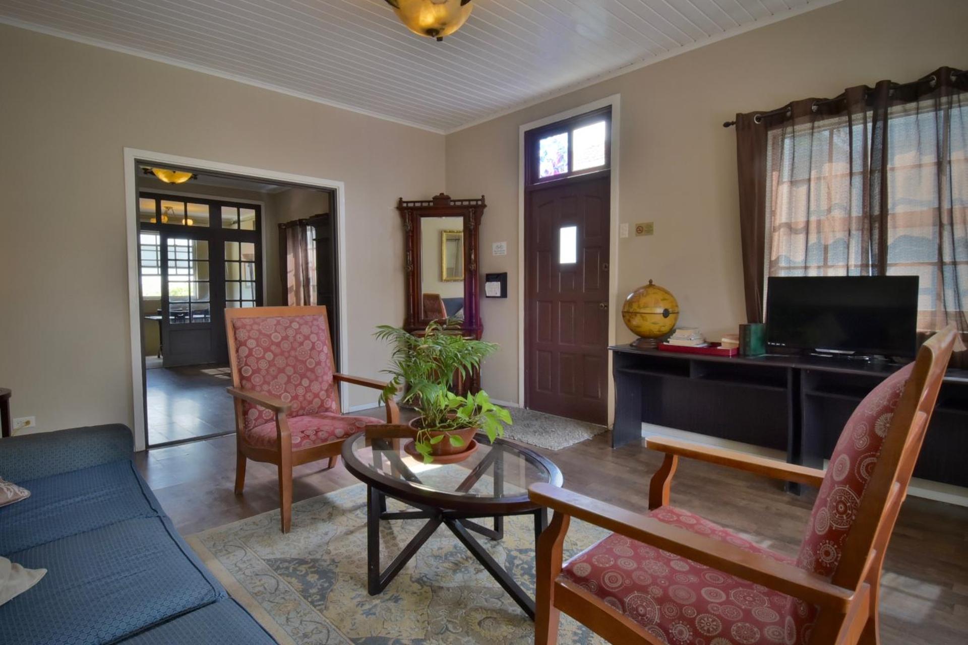 Pista Q hostel and apartments