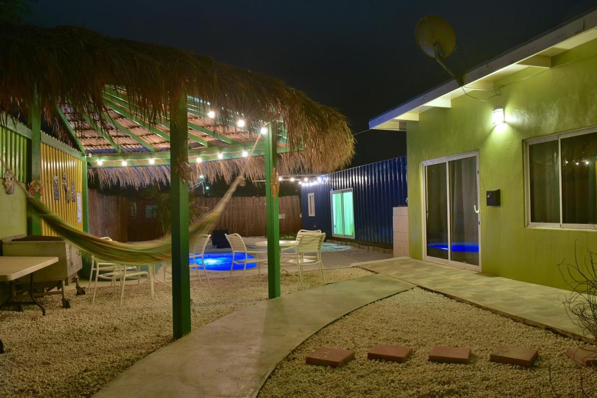 Pista Q hostel and apartments